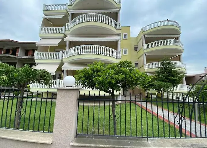 King George Apartment Korinós
