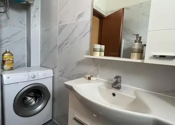 King George Apartment *