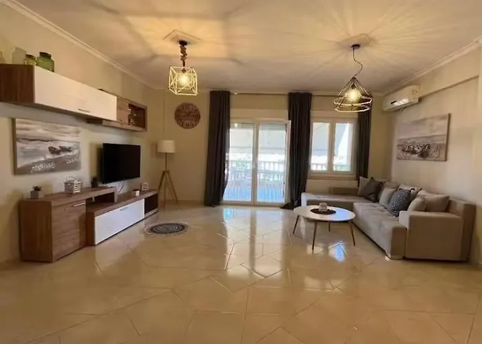 Apartment King George Korinós