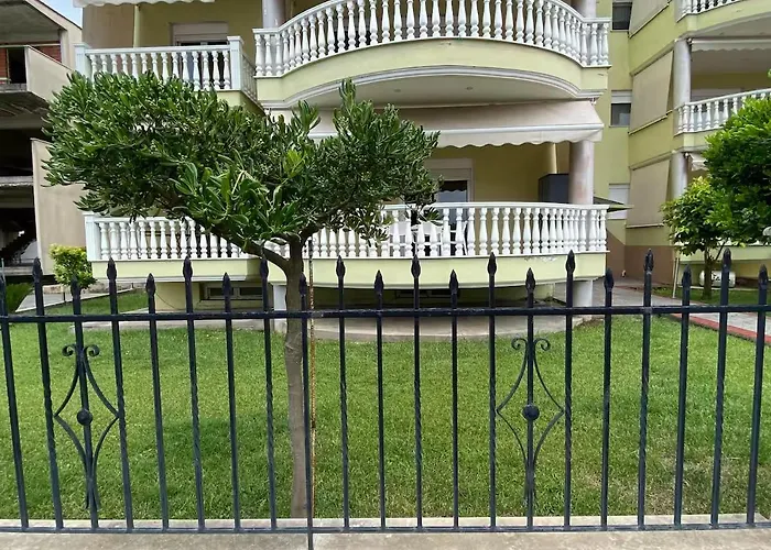 King George Apartment *