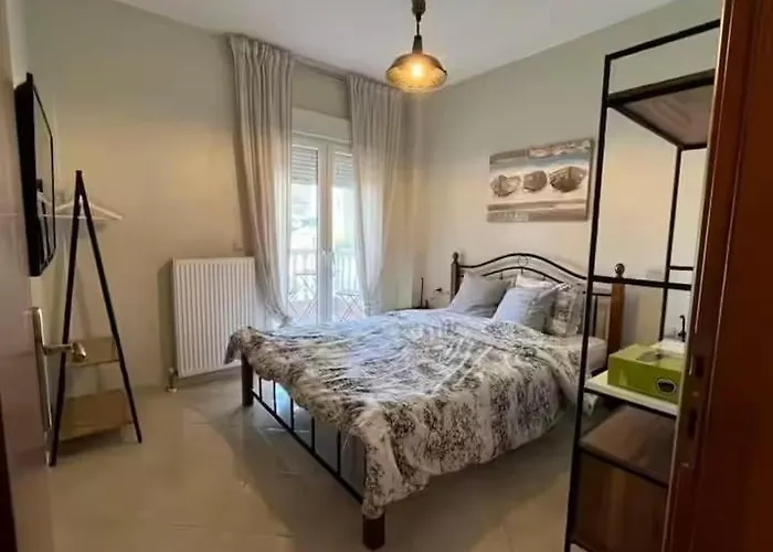 King George Korinós